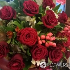 New-Year's-bouquet-to-Kiev,-Ukraine