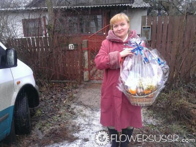 Фруктовая корзина доставлена получательнице в Украине